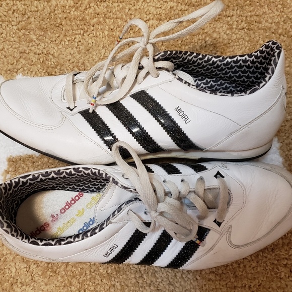 Women ADIDAS Shoes GOOD CONDITION - Picture 5 of 6